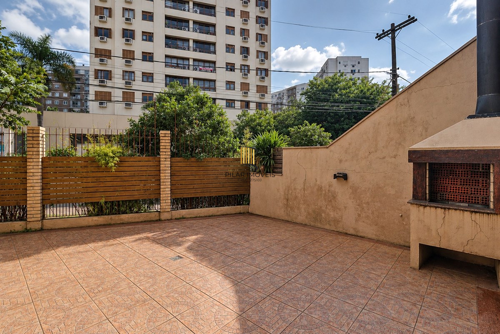 Casa de Condomínio 3 dormitórios no bairro Jardim Itu