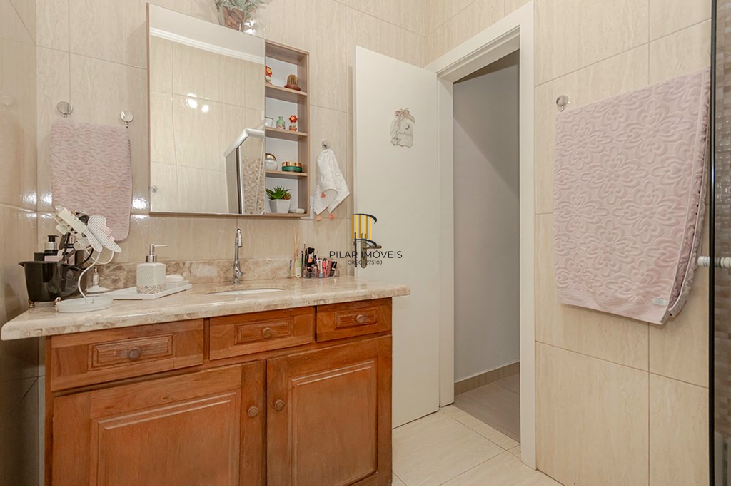 Apartamento 3 dormitórios no bairro Menino Deus