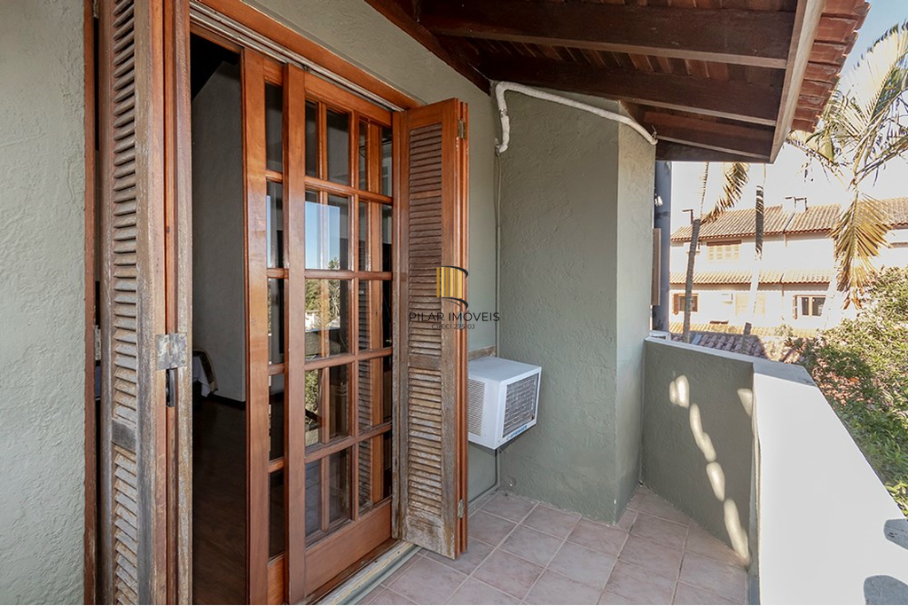 Casa de Condomínio 3 dormitórios no bairro Ipanema