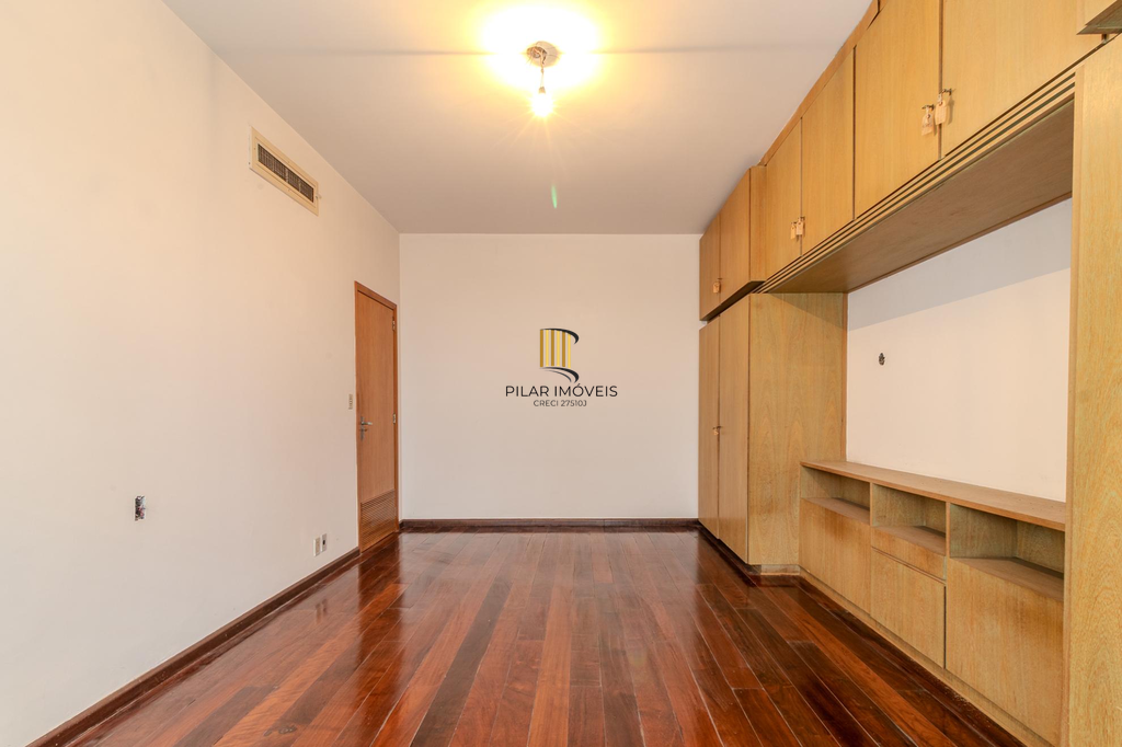 Apartamento 4 dormitórios no bairro Moinhos de Vento