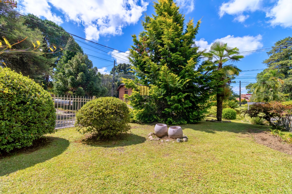 Casa 3 dormitórios no bairro Vila Suzana