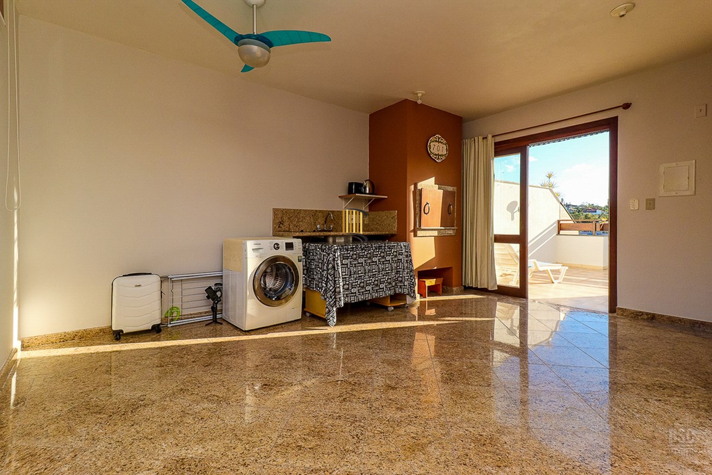 Casa de Condomínio 4 dormitórios no bairro Chácara das Pedras