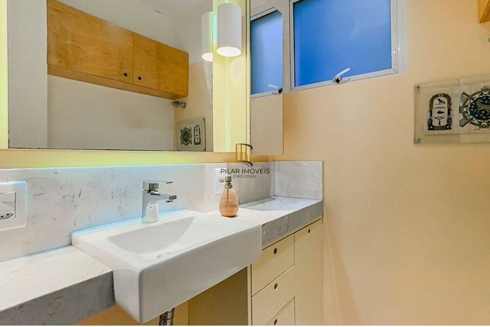 Apartamento 4 dormitórios no bairro Rio Branco
