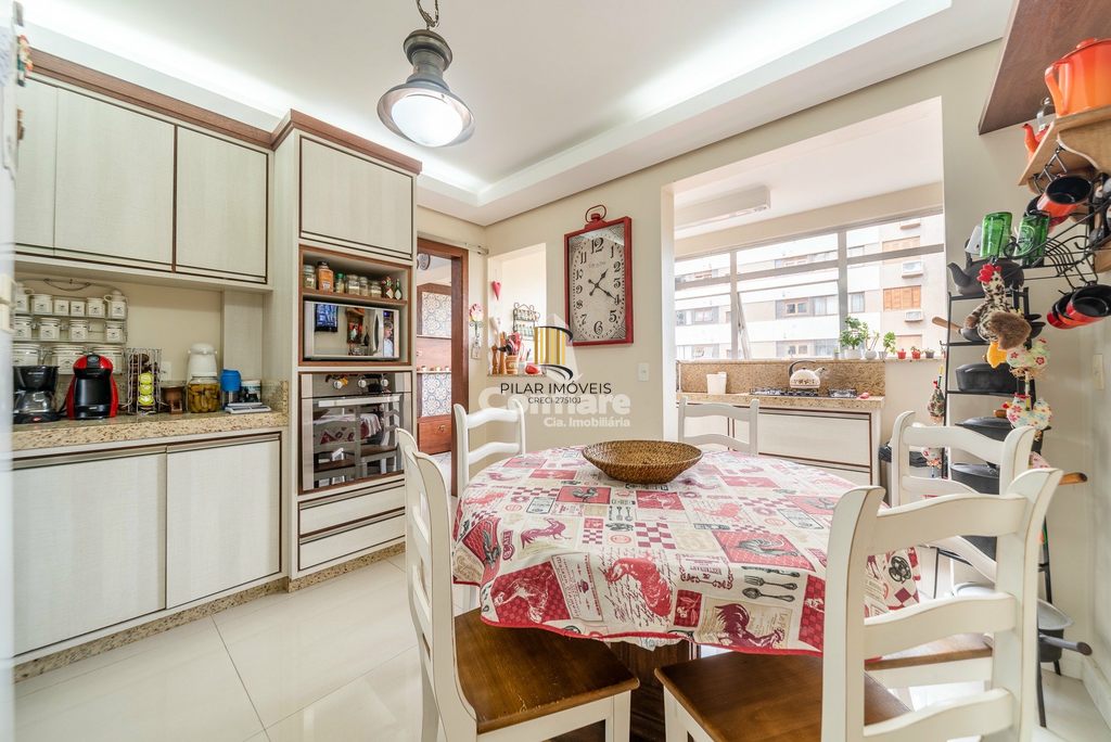 Apartamento 4 dormitórios no bairro Petrópolis