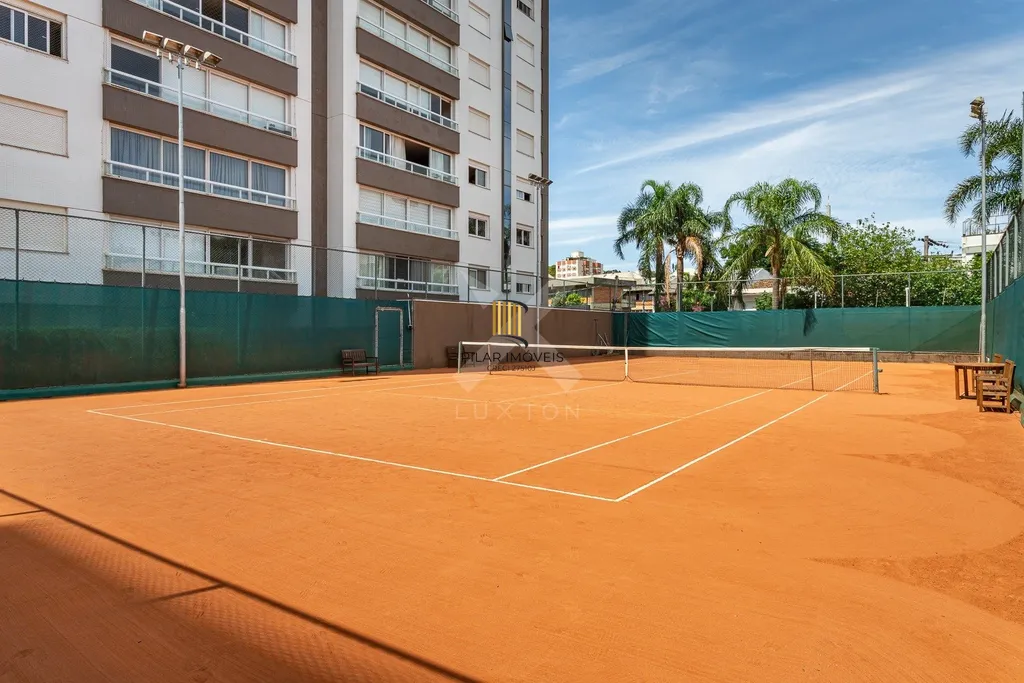 Apartamento 4 dormitórios no bairro Menino Deus