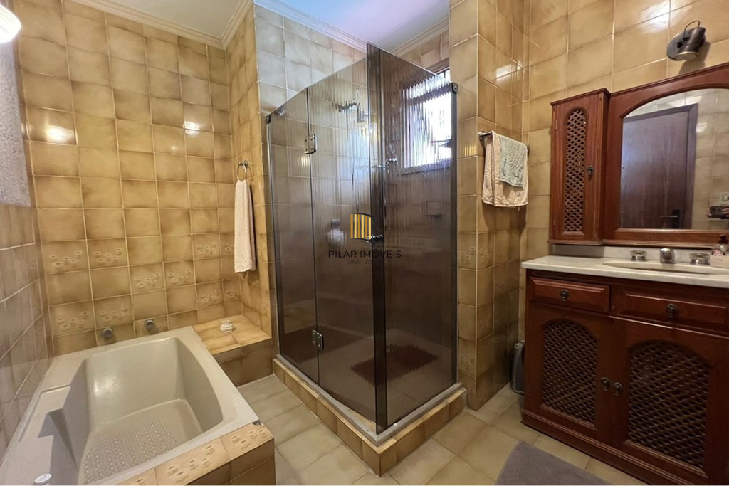 Casa 3 dormitórios no bairro Santana