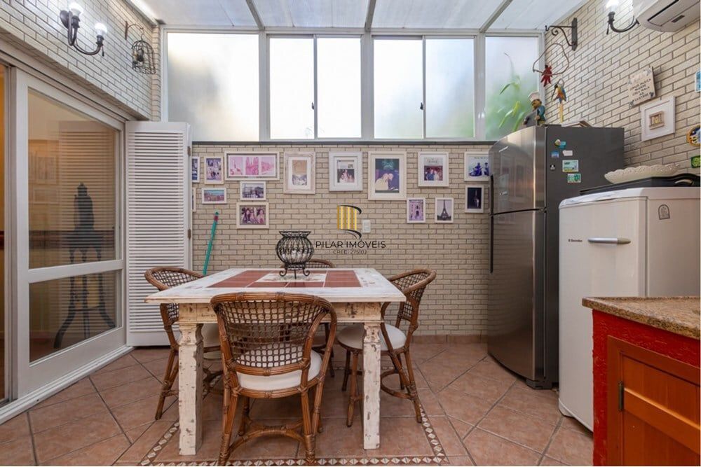 Casa de Condomínio 4 dormitórios no bairro Boa Vista