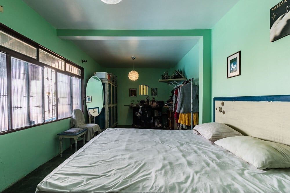 Casa 4 dormitórios no bairro Partenon