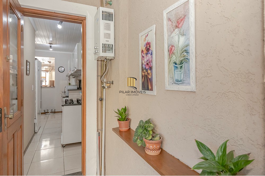 Casa 2 dormitórios no bairro Hípica