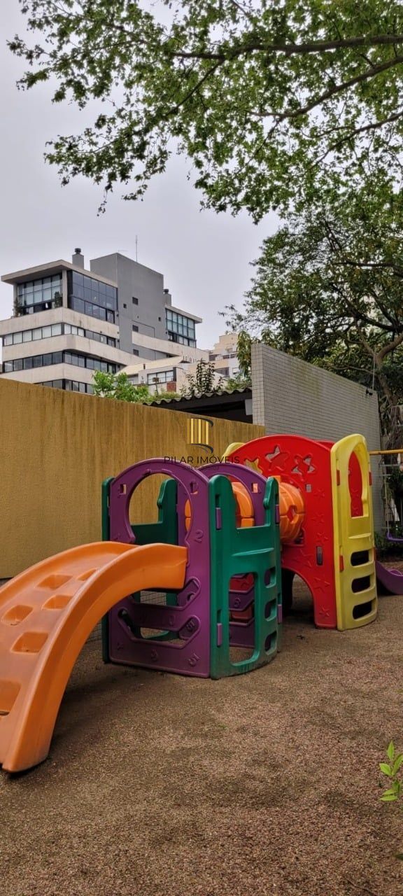 Apartamento 3 dormitórios no bairro Menino Deus