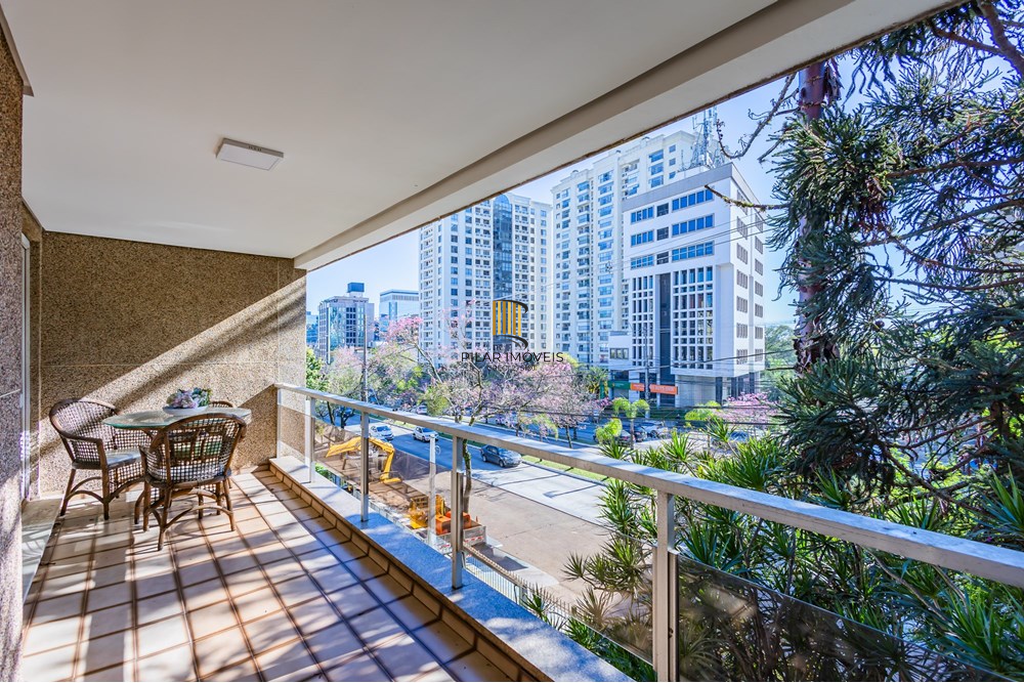 Cobertura 3 dormitórios no bairro Petrópolis