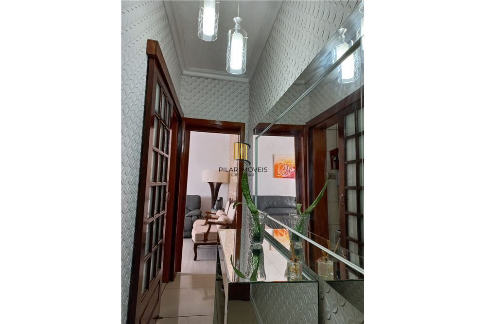 Apartamento 2 dormitórios no bairro Santa Cecília