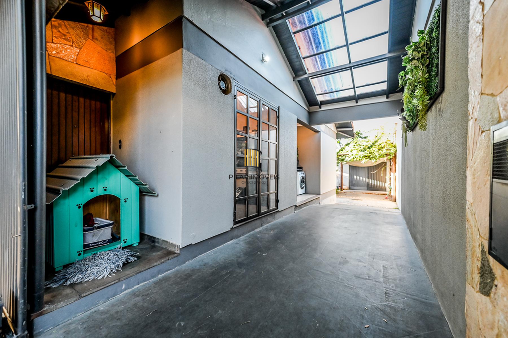 Casa 3 dormitórios no bairro Nonoai