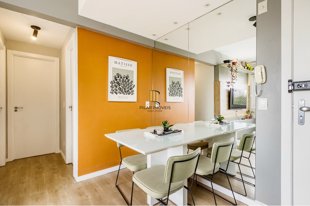 Apartamento 2 dormitórios no bairro Azenha