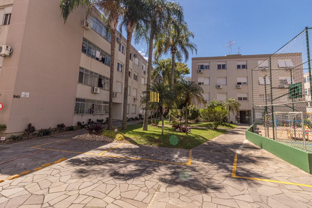 Apartamento 2 dormitórios no bairro Vila Ipiranga