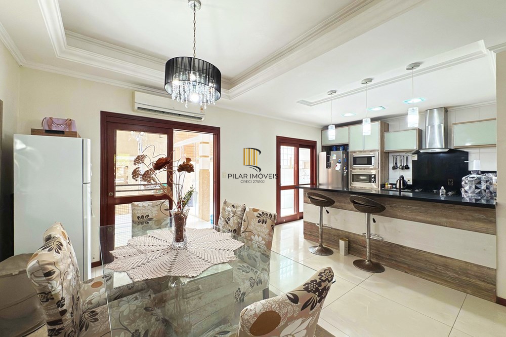 Casa de Condomínio 3 dormitórios no bairro Hípica