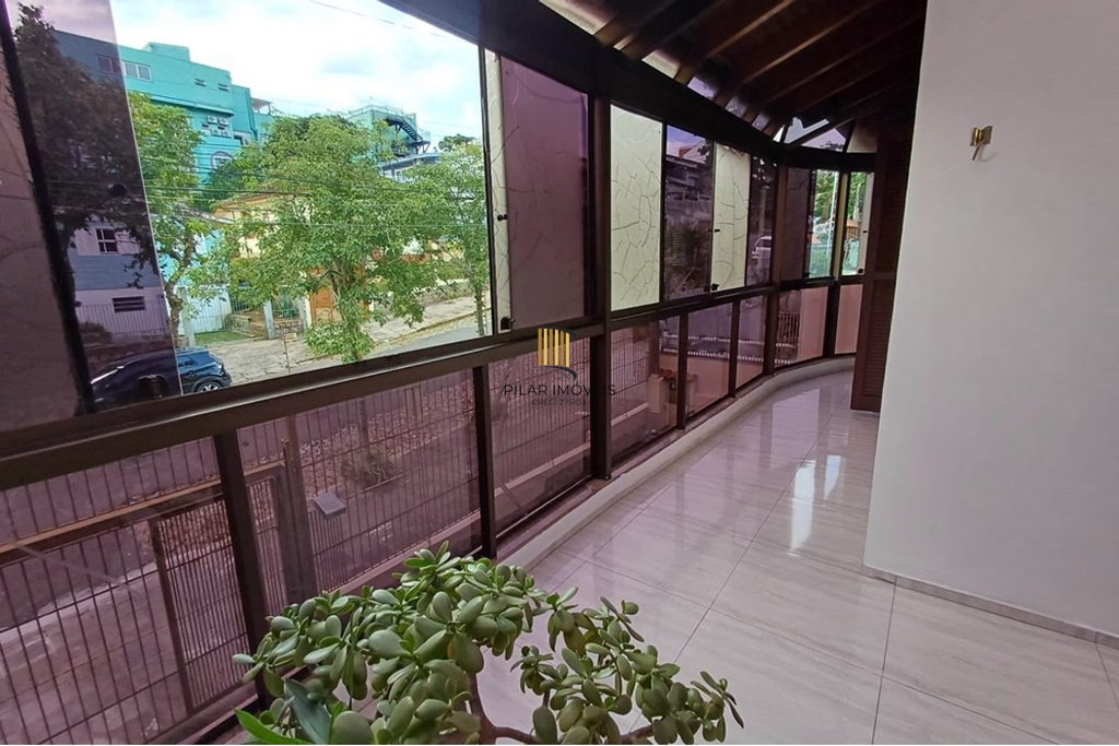 Casa 3 dormitórios no bairro Jardim do Salso