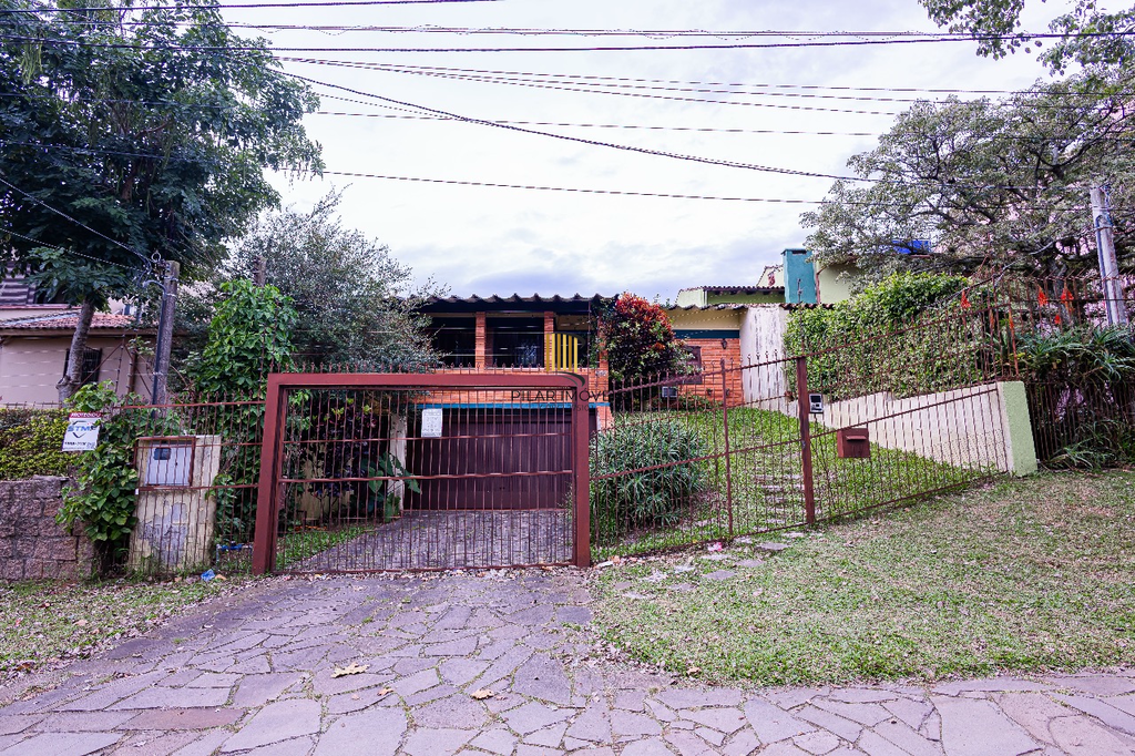 Casa 3 dormitórios no bairro Cristal