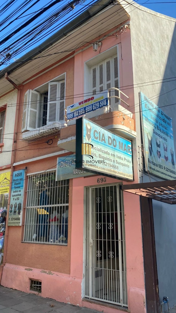 Casa 4 dormitórios no bairro Farroupilha