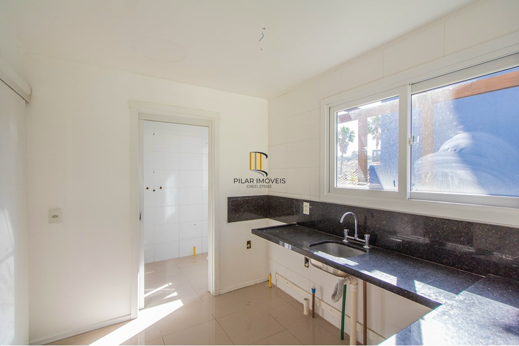 Casa de Condomínio 3 dormitórios no bairro Lomba do Pinheiro