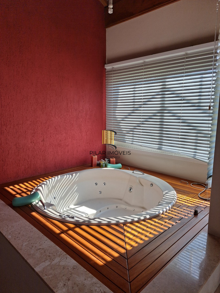 Casa 4 dormitórios no bairro Cristal