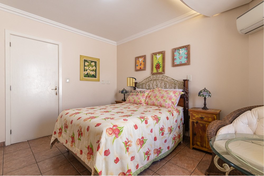 Casa de Condomínio 4 dormitórios no bairro Boa Vista