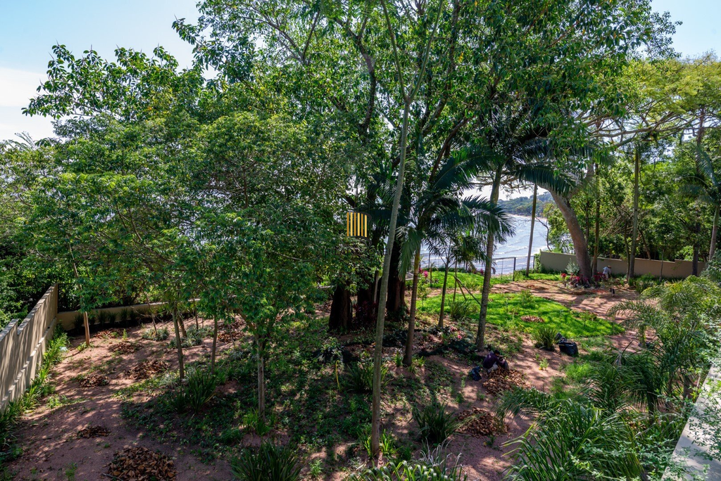 Casa de Condomínio 3 dormitórios no bairro Pedra Redonda