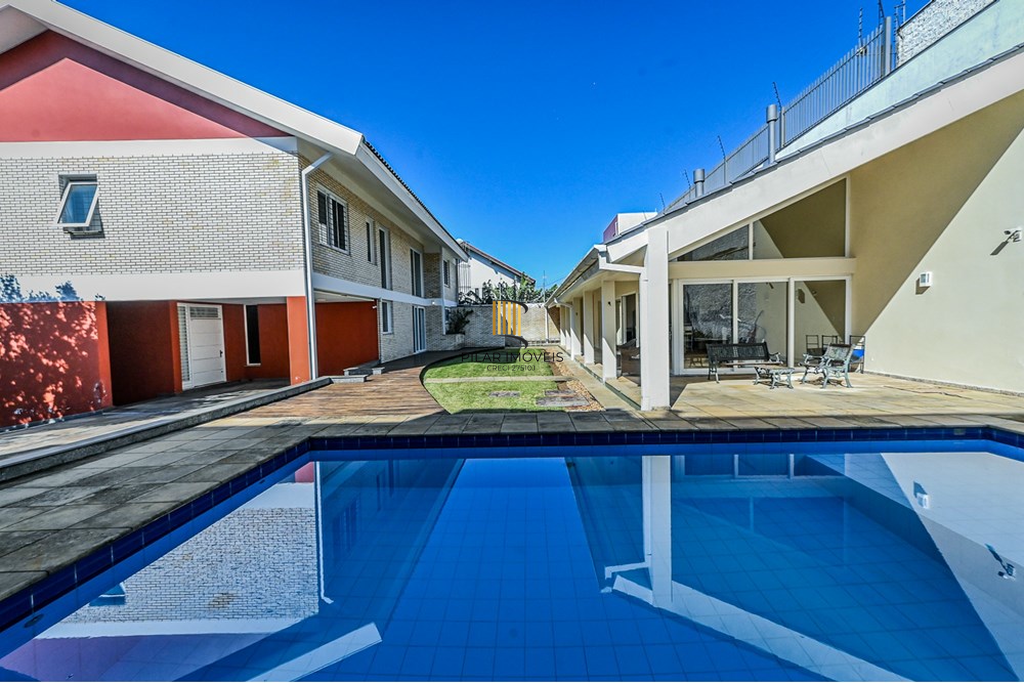 Casa 4 dormitórios no bairro Morro Santana