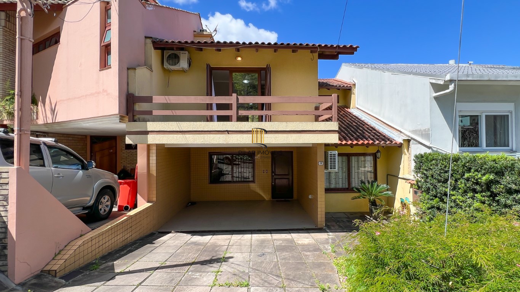 Casa de Condomínio 3 dormitórios no bairro Nonoai