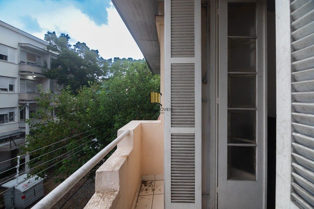 Apartamento 2 dormitórios no bairro Azenha