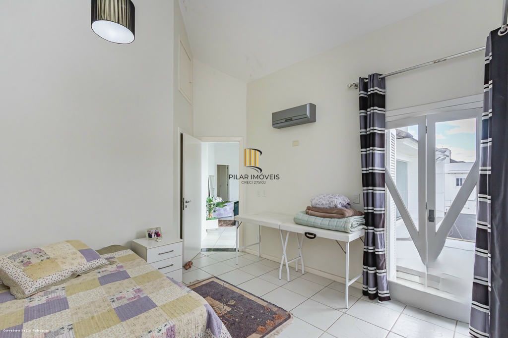 Casa 4 dormitórios no bairro Moinhos de Vento