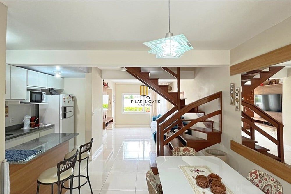Casa 3 dormitórios no bairro Hípica