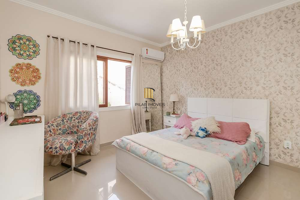 Casa 3 dormitórios no bairro Nonoai