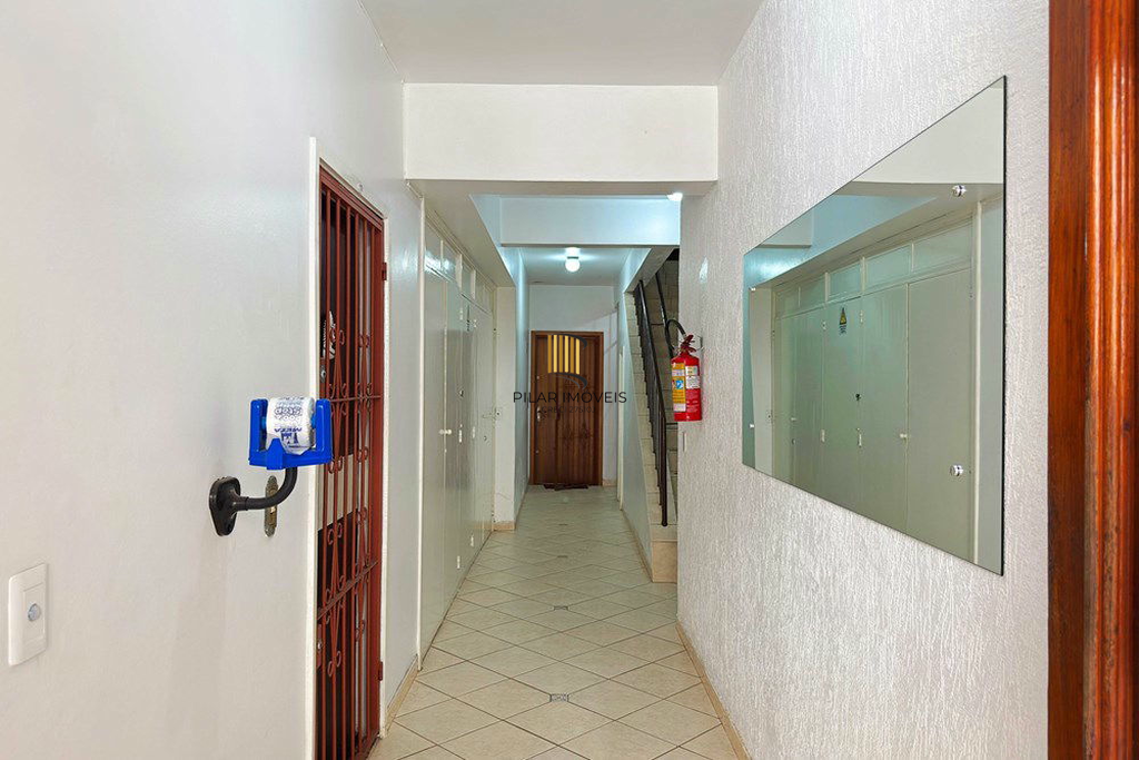 Apartamento 2 dormitórios no bairro Azenha