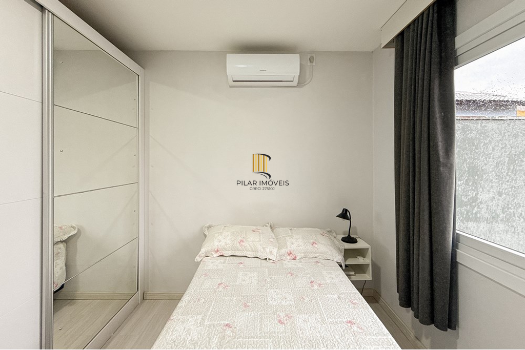 Casa 5 dormitórios no bairro Igara