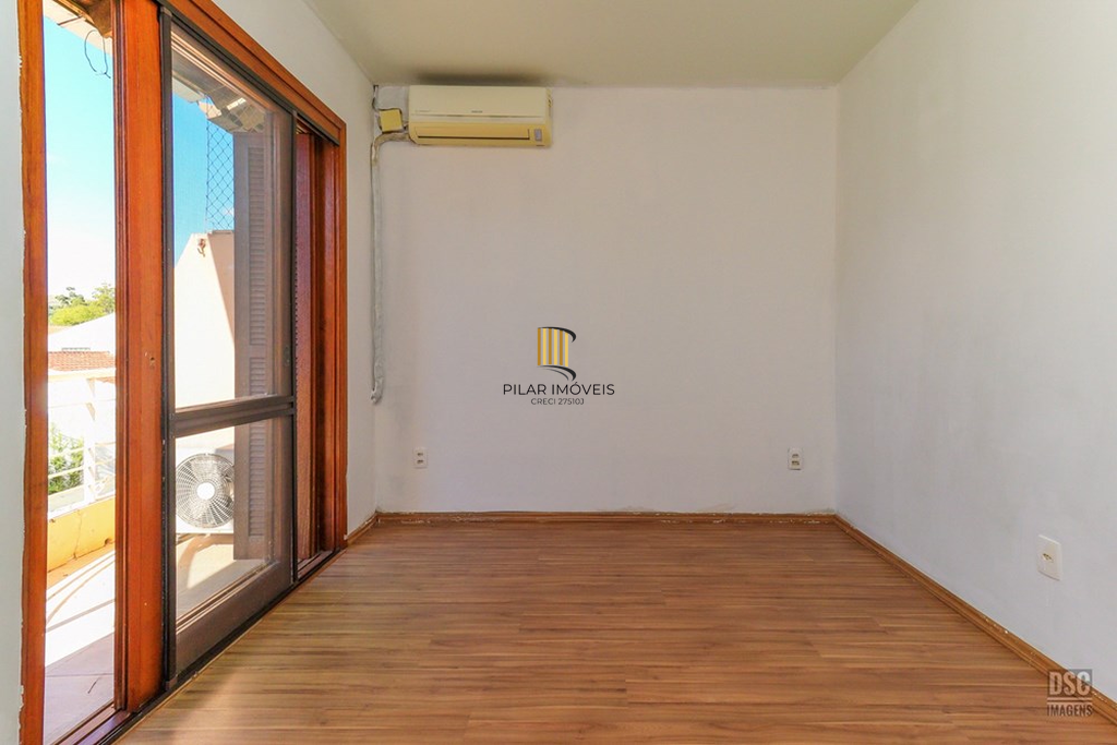 Casa de Condomínio 3 dormitórios no bairro Serraria