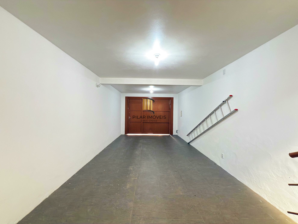 Casa 2 dormitórios no bairro Medianeira