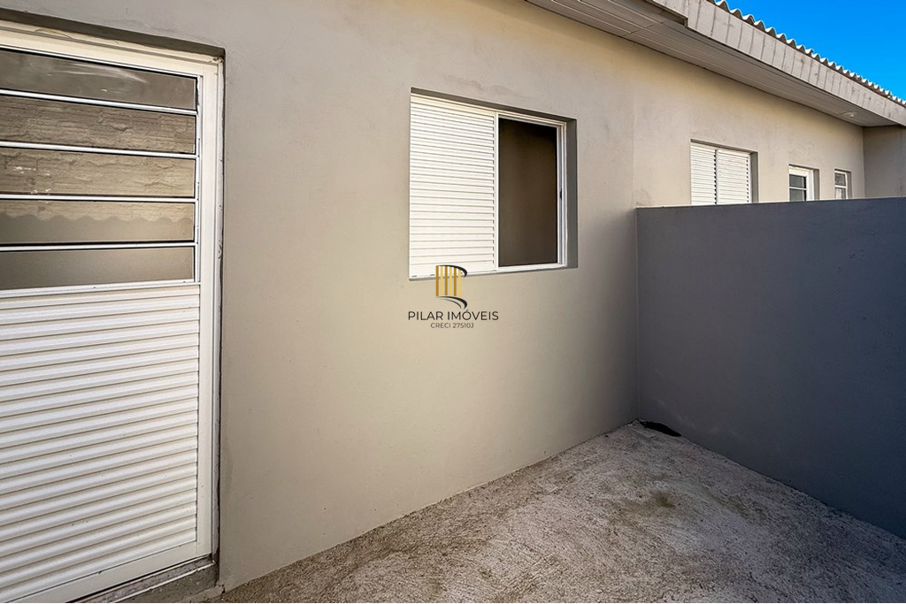 Casa 2 dormitórios no bairro Guajuviras