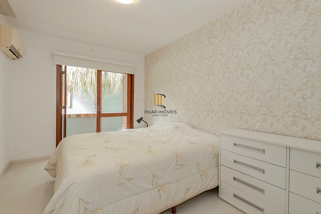 Casa de Condomínio 3 dormitórios no bairro Ipanema