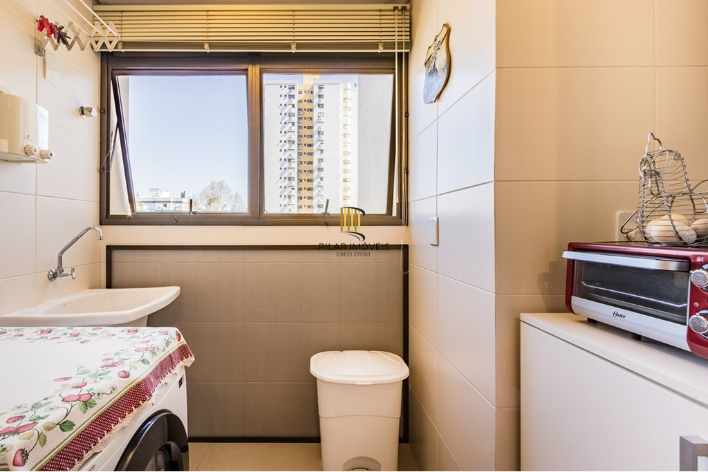 Apartamento 3 dormitórios no bairro Menino Deus