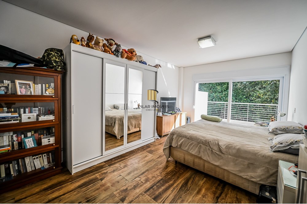 Casa de Condomínio 3 dormitórios no bairro Pedra Redonda