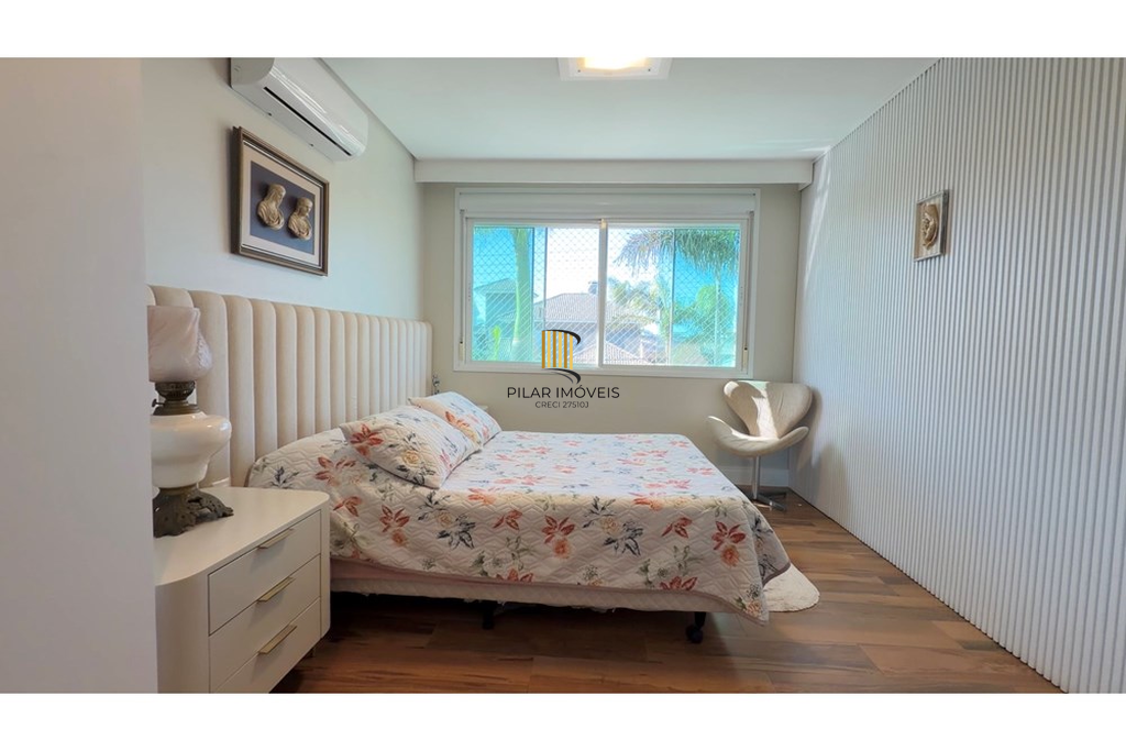 Casa de Condomínio 4 dormitórios no bairro Morada do Sol