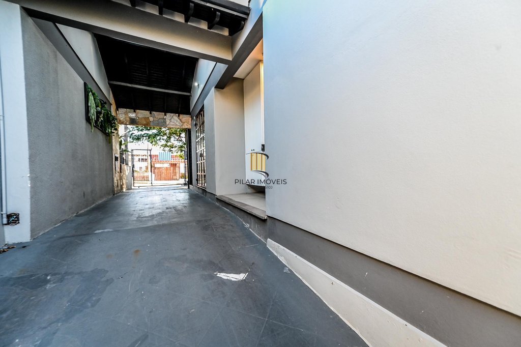 Casa 3 dormitórios no bairro Nonoai