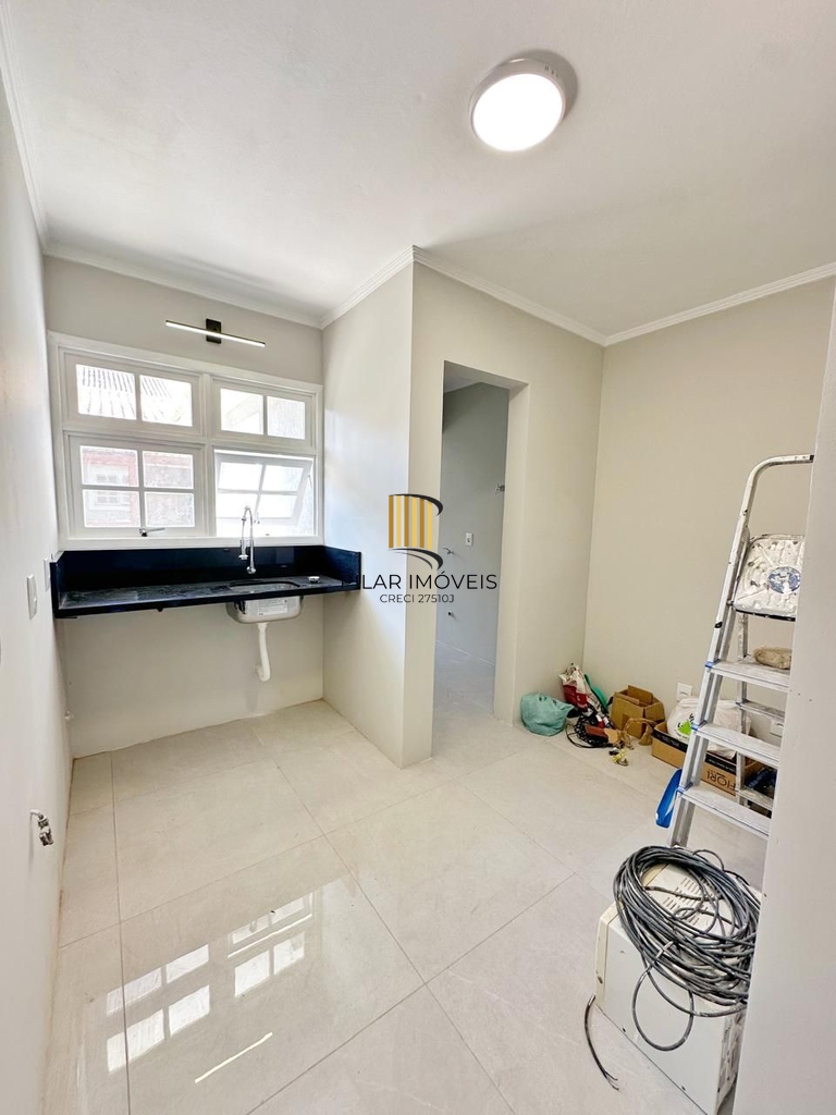 Casa 3 dormitórios no bairro Hípica