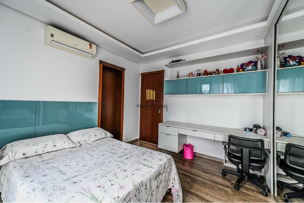 Casa de Condomínio 5 dormitórios no bairro São Lucas