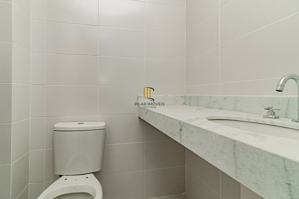 Casa de Condomínio 4 dormitórios no bairro Jardim Itu