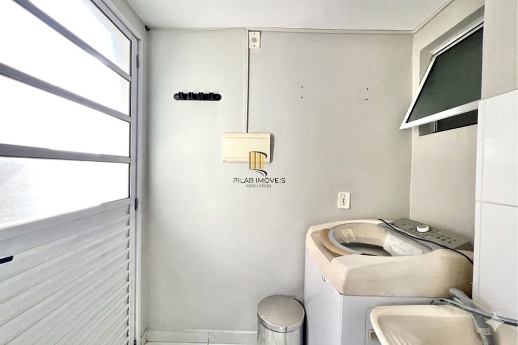 Casa de Condomínio 2 dormitórios no bairro Igara