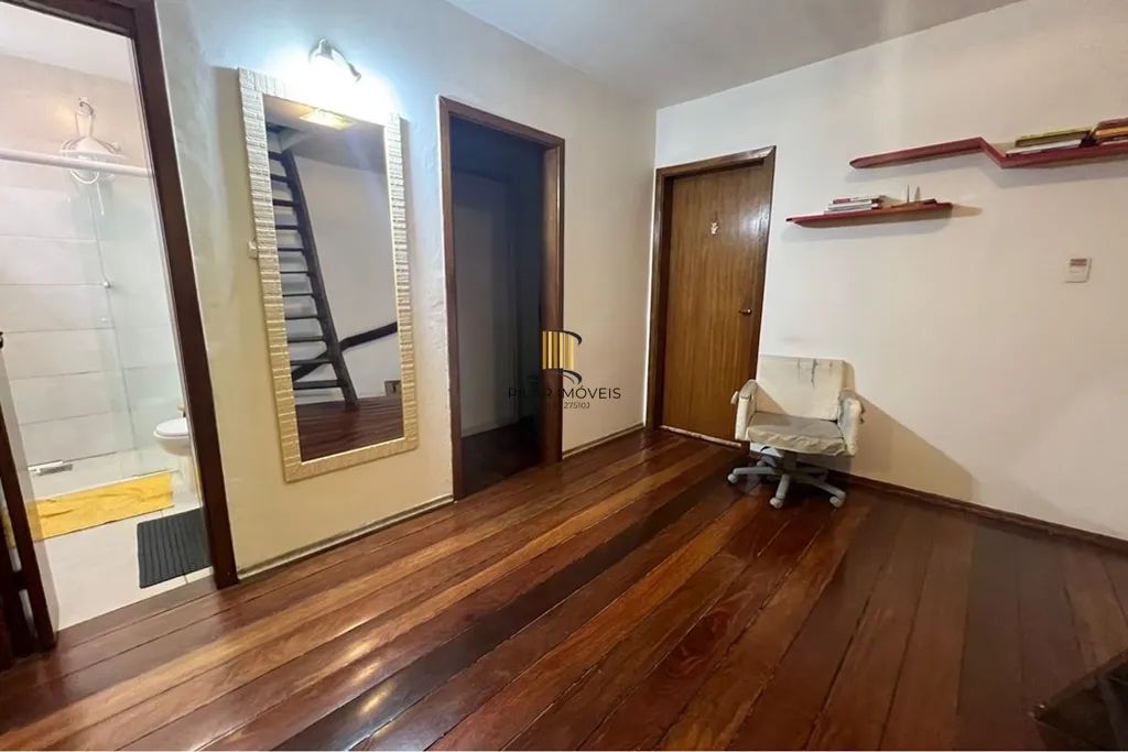 Casa 5 dormitórios no bairro Partenon