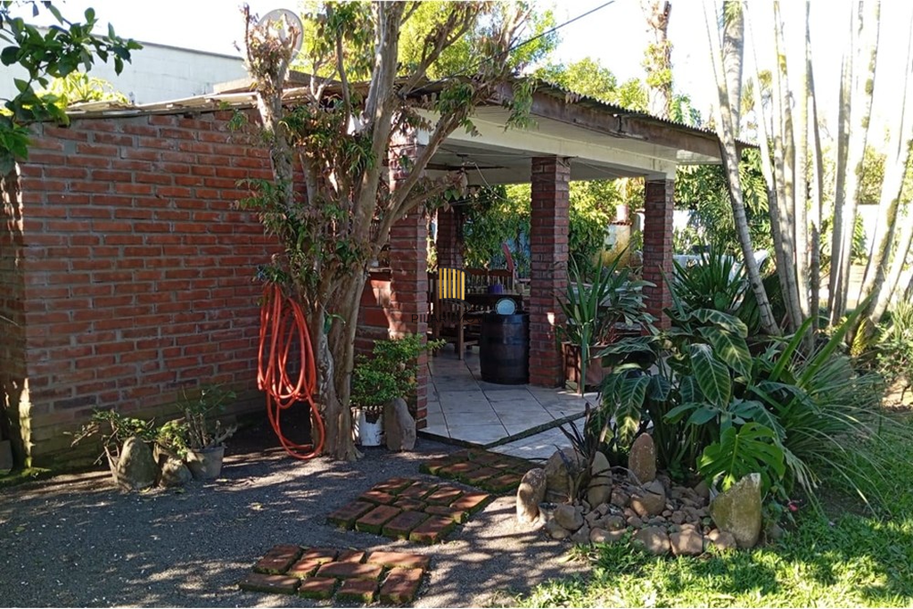 Casa 2 dormitórios no bairro Contestado