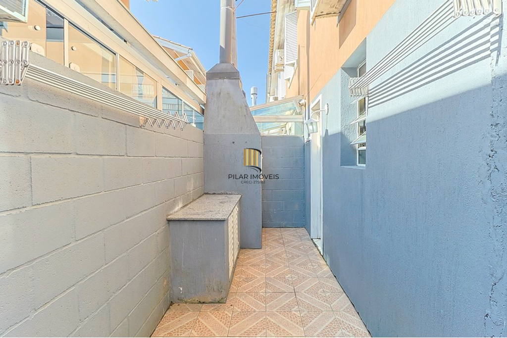 Casa de Condomínio 4 dormitórios no bairro Jardim Itu Sabará